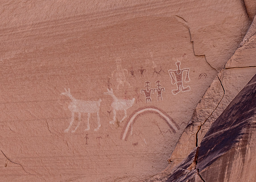 Pictographis in Canyon de Chelly